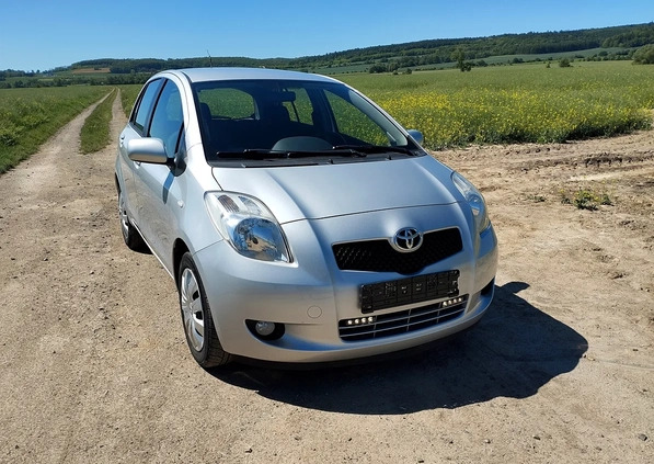 Toyota Yaris cena 15000 przebieg: 127000, rok produkcji 2008 z Legnica małe 326